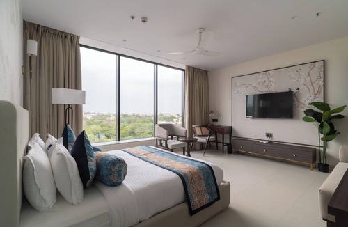 Chandrapur Hotel | Hotel Lohara Inn