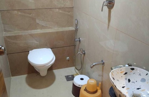 Chandkheda Hotel | Hotel Lotus Villa