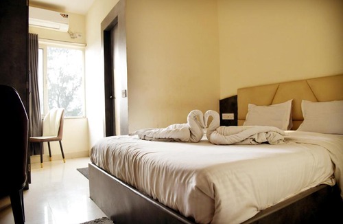 Howrah Hotel | Hotel M Plaza Dhulagarh