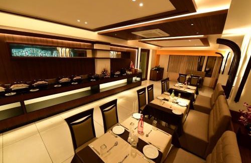 Mysore Hotel | Hotel M Pro Palace Mysore - 12 Minutes to Mysore Palace