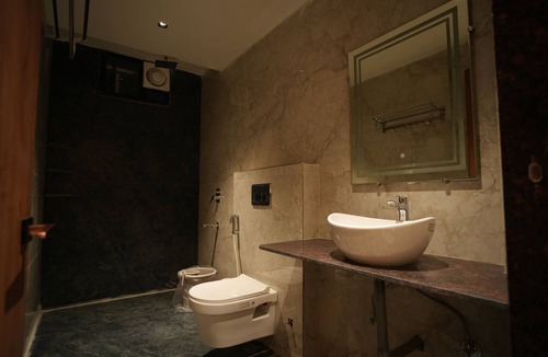 Shivpuri Hotel | Hotel Madhuram Shivpuri