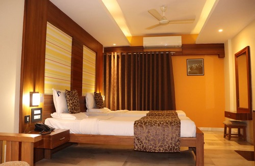 Manipal Hotel | Hotel Madhuvan Serai