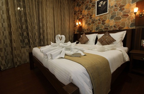 Loni Kalbhor Hotel | Hotel Majestique pune