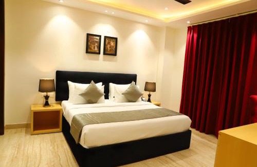 New Delhi Hotel | Hotel Malbork Inn Rajouri Garden Delhi - Couple Friendly Local IDs Accepted