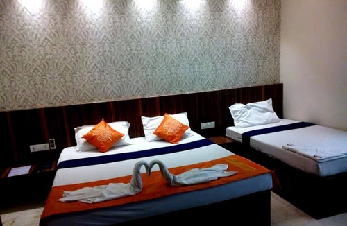 Pallavaram Hotel | Hotel Manickam Grand