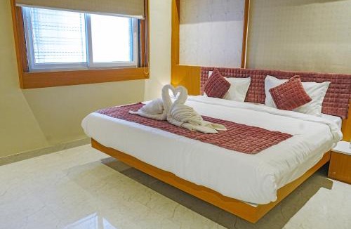 Malkapur Hotel | Hotel Maratha Palace
