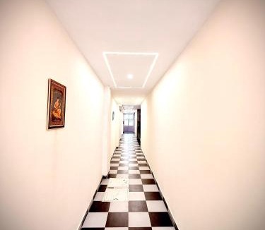 Bawal Hotel | Hotel Meera