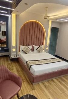 Chinar Park Hotel | Hotel Meera International