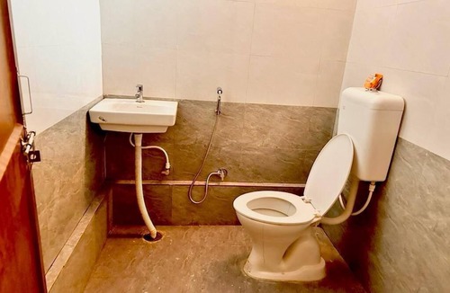 Bhopal Hotel | Hotel Mera Stay Inn