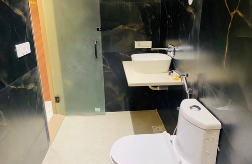 Abu Road Hotel | Hotel Meritus Mount Abu
