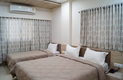 Vadodara House | Hotel Midtown