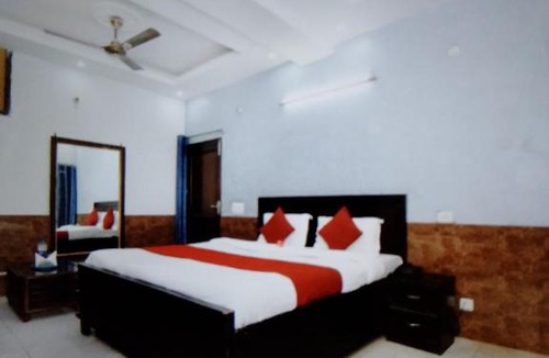 Sector 45 Hotel | Hotel Milan Oberai