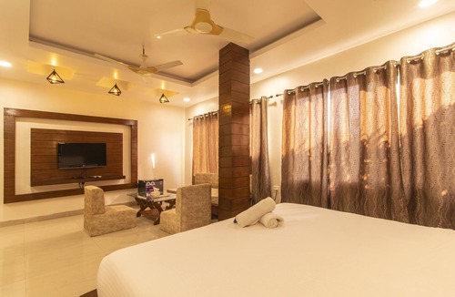 Pachmarhi Hotel | Hotel Misty Meadows by Vanyum