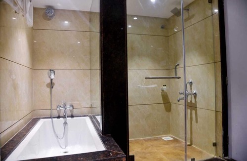 Dahanu Hotel | Hotel Monarch Center Point near Dahanu Beach, Bordi