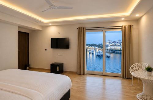 Lake Swaroop Sagar Hotel | Hotel Motimahal Lakeview I Lake Pichola I Best Lake View hotel in Udaipur