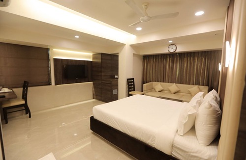 Mumbai Hotel | Hotel Naaz Executive Near T2 Airport
