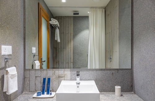 Ellis Bridge Hotel | Hotel Nalanda
