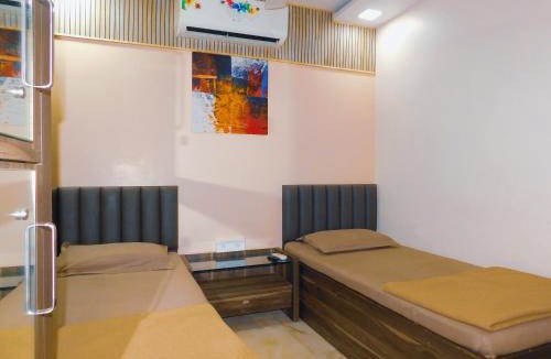 Malad West House | Hotel Nest In