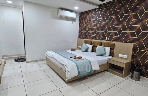 Ahmedabad Hotel | Hotel Nest View In