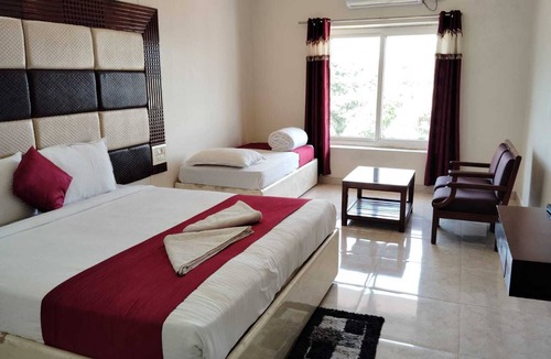 Stuart Hill Hotel | Hotel New Rajdarshan