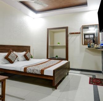 Old Delhi Hotel | Hotel New Royal Just Near Old Delhi Railway Station And Red Fort