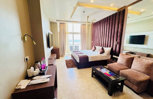 Puri Hotel | Hotel nr. Marine Drive Puri Bay Suites
