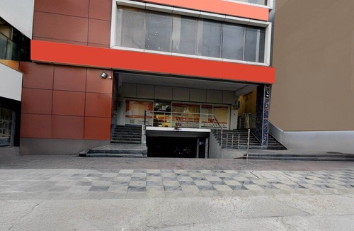 Hyderabad House | Hotel O AMR Planet Mall Hyderabad