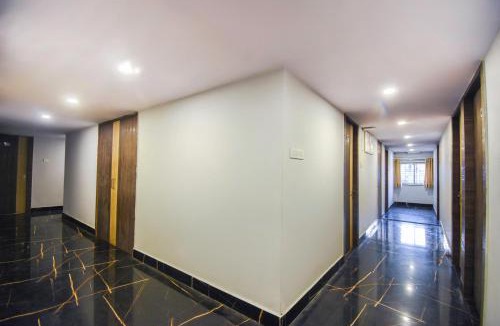 Sankrail Hotel | Hotel O Andul Road Near TVS Showroom