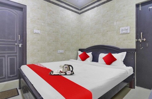 Hyderabad Hotel | Hotel O Ashoka Classic Near Gokul Chat