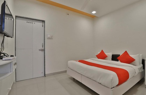 Halol Hotel | Hotel O Balaji Inn