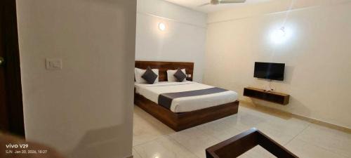 Narasapura Hotel | Hotel O Bangalore - Mangalore Highway Formerly Shree Bar & Lodging