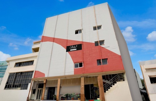 Benz Circle House | Hotel O Benz Circle Crossway Vijayawada
