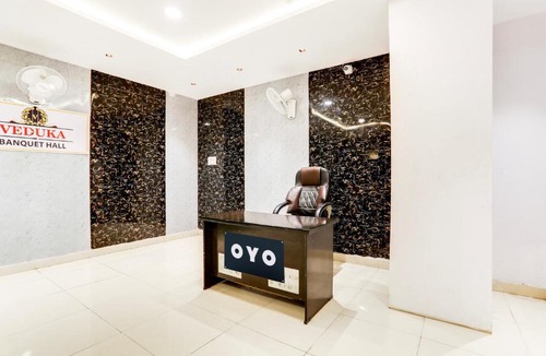 Hyderabad Hotel | Hotel O by OYO Veduka Banquets & Luxury Rooms