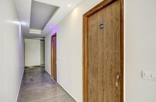 Jharsa Village Hotel | Hotel O Flora