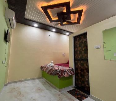 Kamthi Hotel | HOTEL o GUMTHI STAY INN