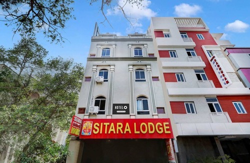 Vijayawada House | Hotel O Hanuman Pet Railway Station