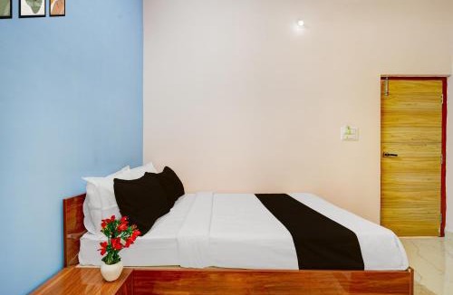 Narasapura Hotel | Hotel O R R Comforts Boarding and Lodging