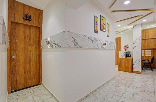 Navrangpura Hotel | Hotel O Reet Villa