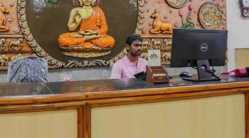 Gandhi Nagar Hotel | Hotel O Sai Vishram