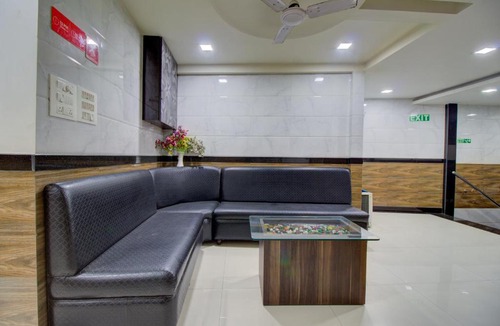 Dharavi Hotel | Hotel O Sion Residency