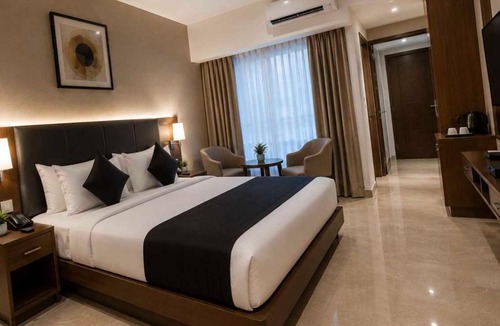 HITEC City Hotel | Hotel O SLN Terminus Gachibowli Formerly BSR