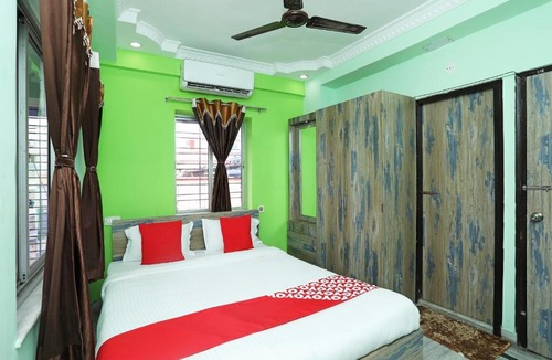 Kalighat Hotel | Hotel O Sradhanjali Guest House
