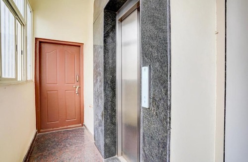 Bengaluru Hotel | Hotel O SRL Comforts
