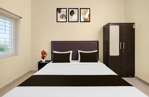 Vemulawada Hotel | Hotel O Temple Road Vemulavada