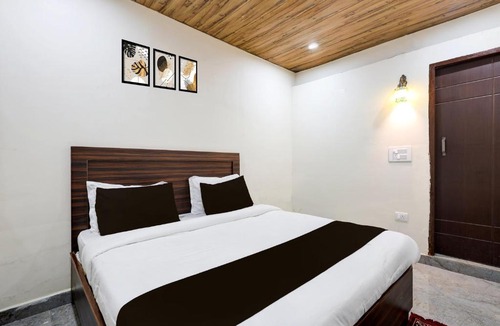 Prem Nagar Hotel | Hotel O Uttaranchal University Dehradun