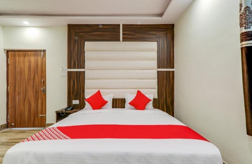 Patna Hotel | Hotel O White House