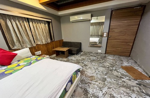 Ahmedabad Hotel | Hotel Om Balaji