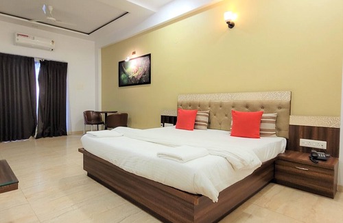 Talegaon Dabhade Hotel | Hotel Om Inn