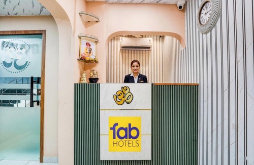 Clover Park Hotel | Hotel Omkar & Lodging - Phoenix Market City