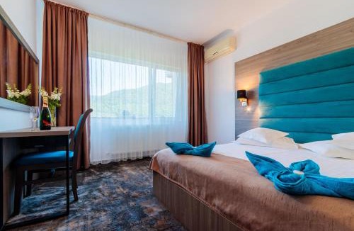 Caciulata Hotel | Hotel Orizont Cozia